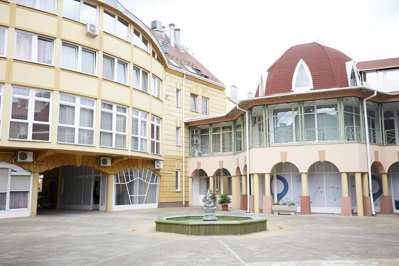 Premium Home Pécs Eksteriør billede